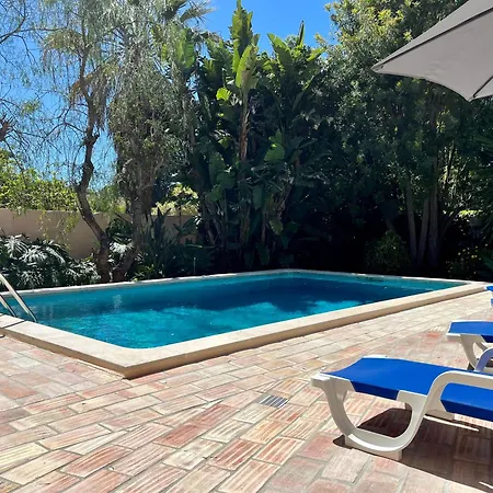Ferienhaus Green Paradise 2room Pool/garden/grill/park *
